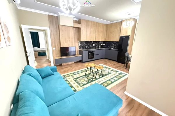 Appartamento in affitto a Tirana 2+1, Arredato