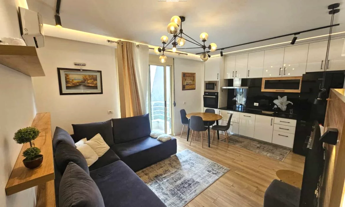 Shtepi me qera Apartament ne Tirane, 1+1, Mobilimi E mobiluar, Pagesa 50,000  Leke.
