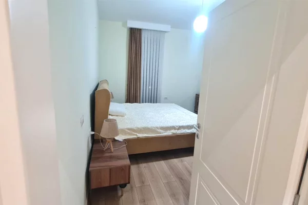 Appartamento in affitto a Tirana 2+1, Arredato