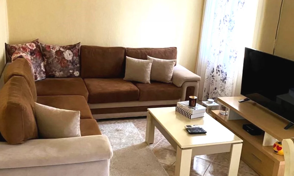 Appartamento in affitto a Tirana 1+1, Arredato