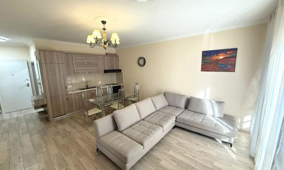 Appartamento in affitto a Tirana 1+1, Arredato