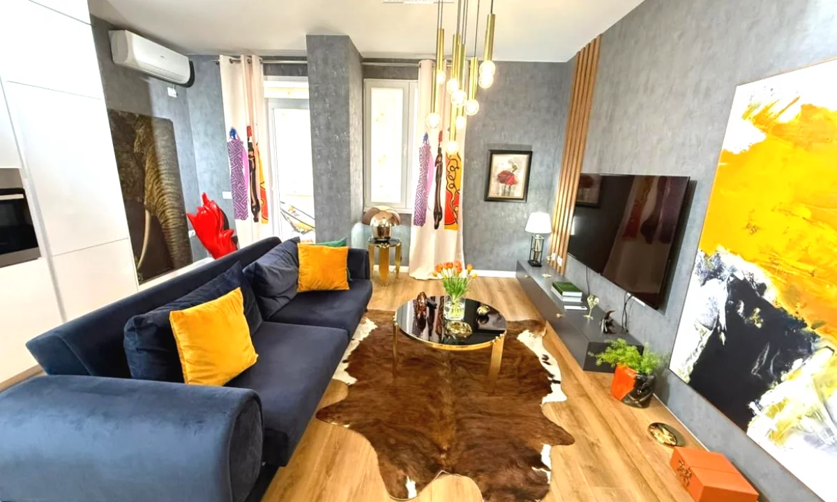 Appartamento in affitto a Tirana 1+1, Arredato