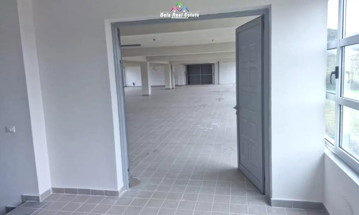 Magazine Me Qera Ne Prush ( ID BM291) Tirane