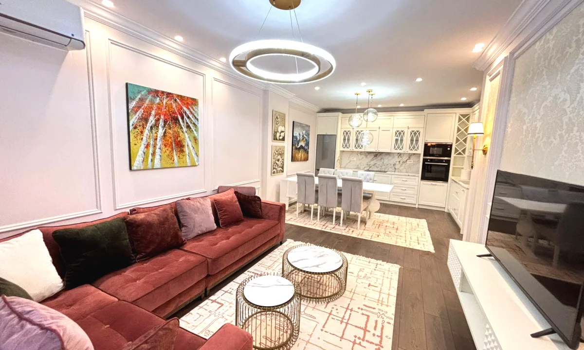 Appartamento in affitto a Tirana 2+1, Arredato