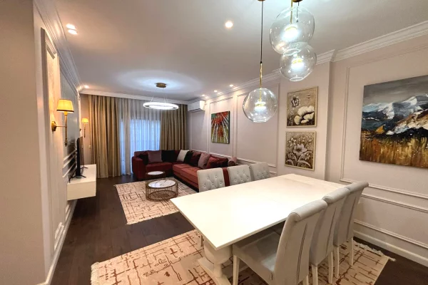 Appartamento in affitto a Tirana 2+1, Arredato