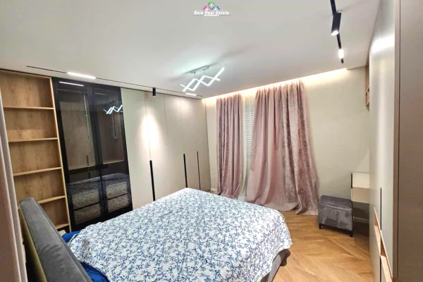 Appartamento in affitto a Tirana 1+1, Arredato