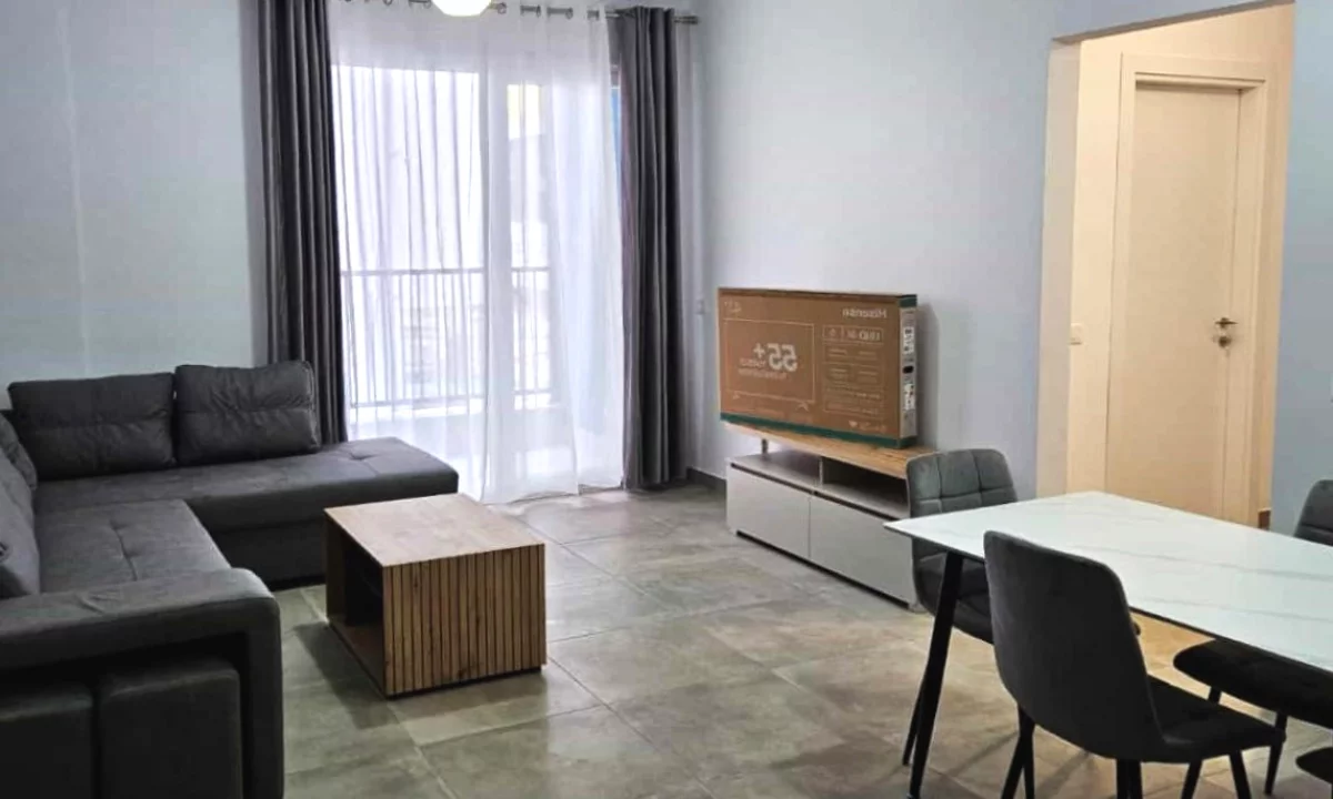 Shtepi me qera Apartament ne Tirane, 2+1, Mobilimi E mobiluar, Pagesa 50,000  Leke.
