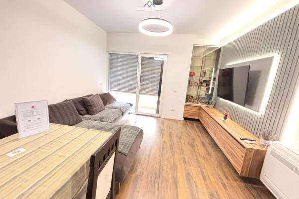 Appartamento in affitto a Tirana 1+1, Arredato