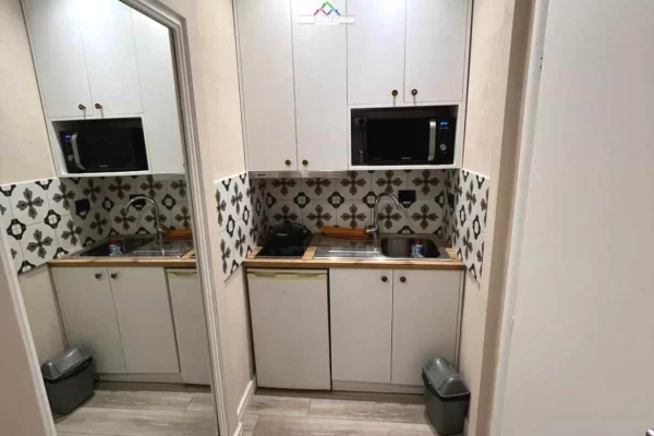 Appartamento in affitto a Tirana 2+1, Arredato