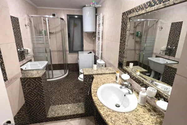 Appartamento in affitto a Tirana 2+1, Arredato