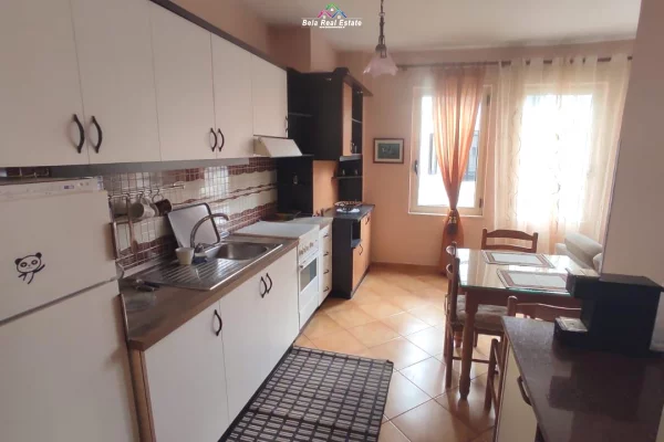 Appartamento in affitto a Tirana 2+1, Arredato