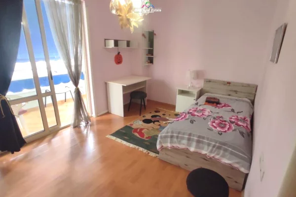 Appartamento in affitto a Tirana 2+1, Arredato