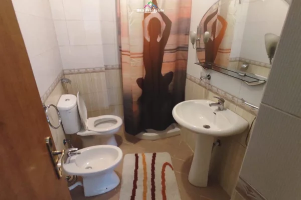 Appartamento in affitto a Tirana 2+1, Arredato