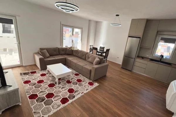 Casa in affitto 2+1 a Tirana - 800 Euro