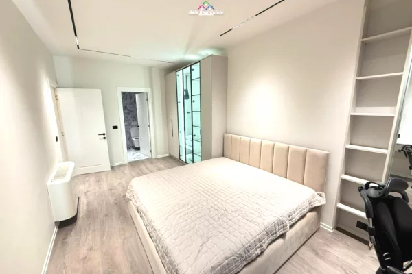 Appartamento in affitto a Tirana 2+1, Arredato