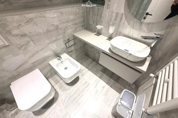 Appartamento in affitto a Tirana 2+1, Arredato