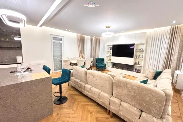 Shtepi ne shitje Apartament ne Tirane, 3+1, Mobilimi E mobiluar, Pagesa 330,000  Euro.