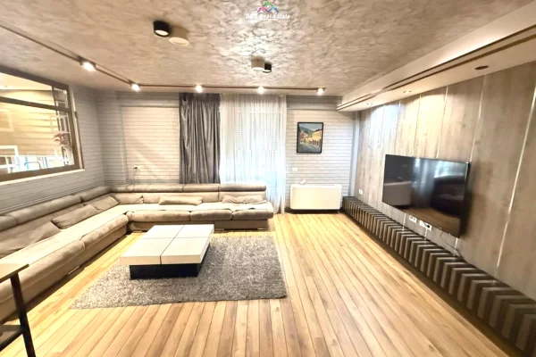 Casa in affitto 2+1 a Tirana - 1,950 Euro