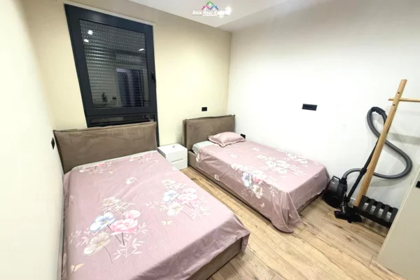 Appartamento in affitto a Tirana 2+1, Arredato