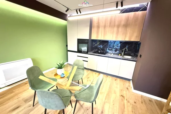 Appartamento in affitto a Tirana 2+1, Arredato