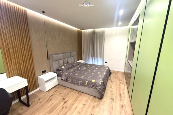 Appartamento in affitto a Tirana 2+1, Arredato