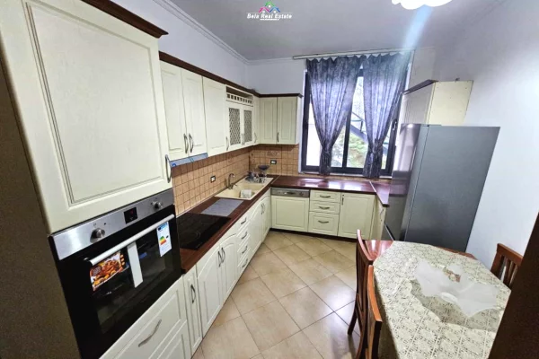 Vile Me Qera 2+1 Tek Kodra e Diellit (ID BV22572) Tirane