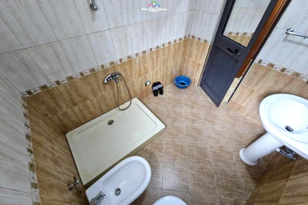 Casa privata/Indipendente in affitto a Tirana 2+1, Arredato