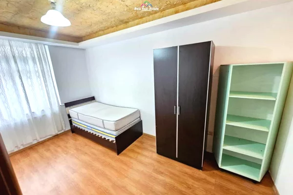 Casa privata/Indipendente in affitto a Tirana 2+1, Arredato