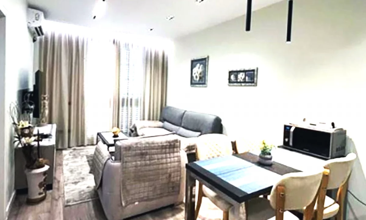 Appartamento in affitto a Tirana 1+1, Arredato