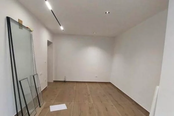 Zyre me qera 1+1 tek Rruga Bardhyl (ID BZ2697) Tirane