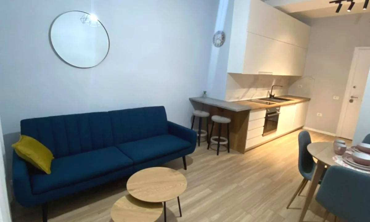 Shtepi me qera Apartament ne Tirane, 1+1, Mobilimi E mobiluar, Pagesa 60,000  Leke.