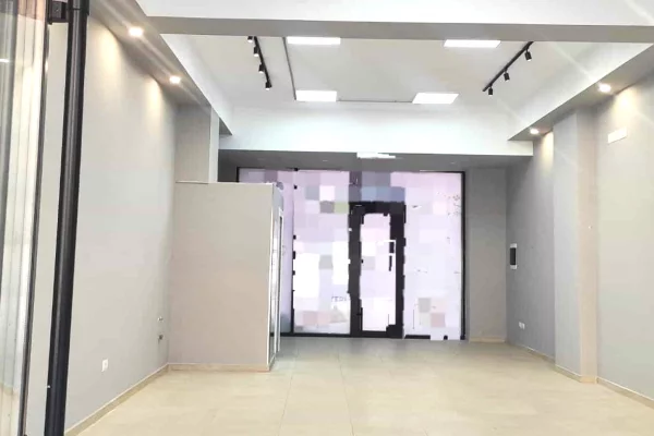 Dyqan Me Qera Ne Kamez ( ID BD21798) Tirane