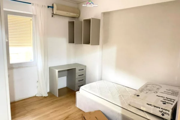 Shtepi me qera Apartament ne Tirane, 2+1, Mobilimi E mobiluar, Pagesa 730  Euro.