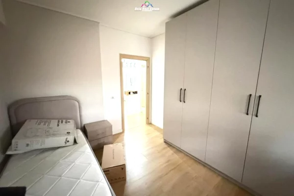 Shtepi me qera Apartament ne Tirane, 2+1, Mobilimi E mobiluar, Pagesa 730  Euro.