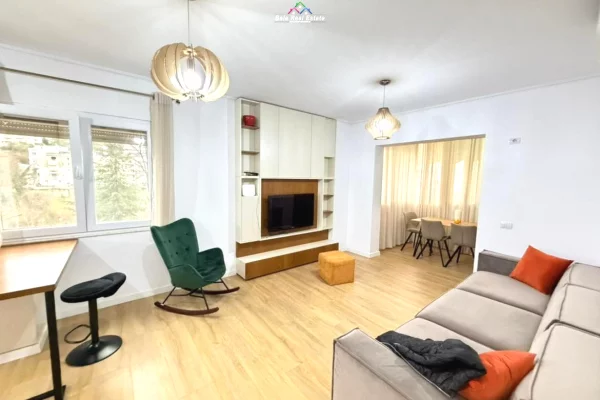 Shtepi me qera Apartament ne Tirane, 2+1, Mobilimi E mobiluar, Pagesa 730  Euro.