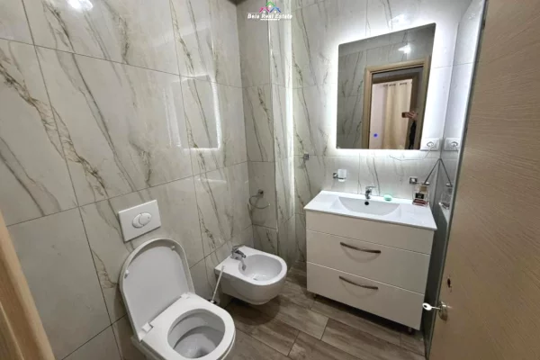 Shtepi me qera Apartament ne Tirane, 2+1, Mobilimi E mobiluar, Pagesa 730  Euro.