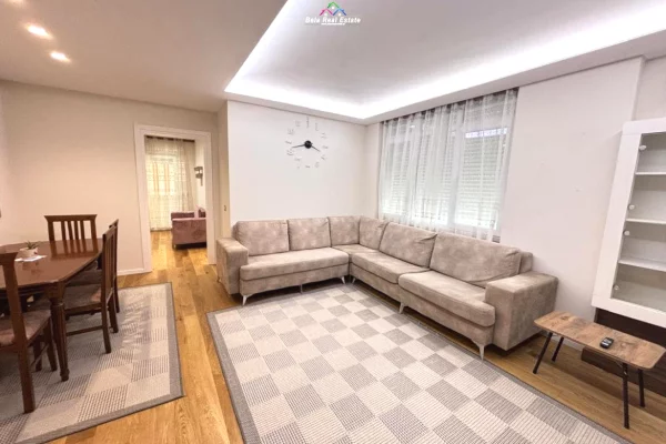 Shtepi me qera Apartament ne Tirane, 3+1, Mobilimi E mobiluar, Pagesa 80,000  Leke.