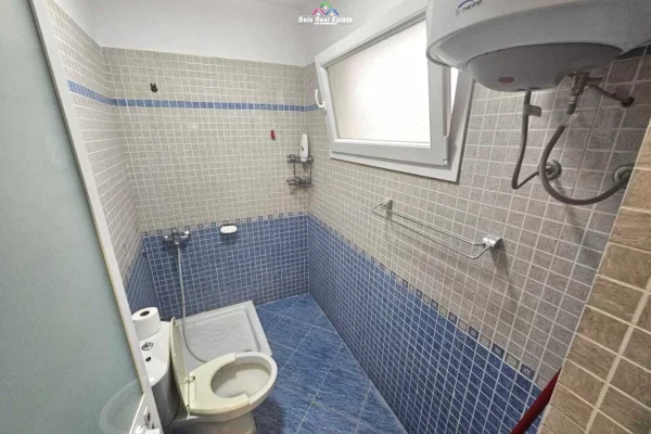 Casa privata/Indipendente in affitto a Tirana 7+1, Vuoto