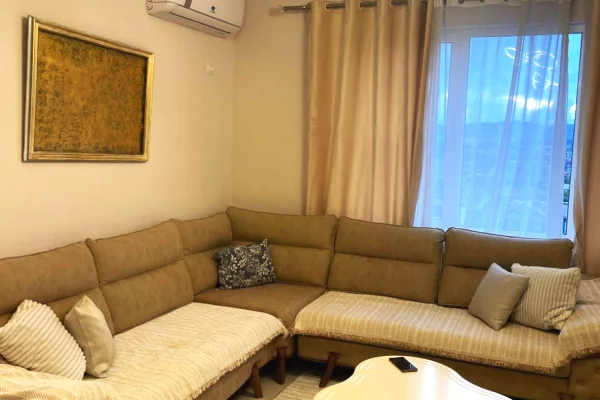 Shtepi me qera 2+1 ne Tirane - 45,000 Leke