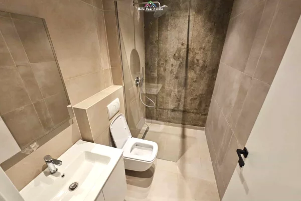 Shtepi me qera Vila Luksoze ne Tirane, 5+1, Mobilimi E mobiluar, Pagesa 3,400  Euro.