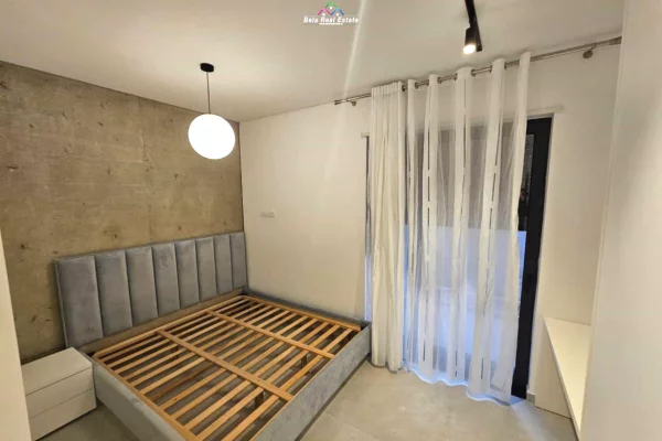 Shtepi me qera Vila Luksoze ne Tirane, 5+1, Mobilimi E mobiluar, Pagesa 3,400  Euro.