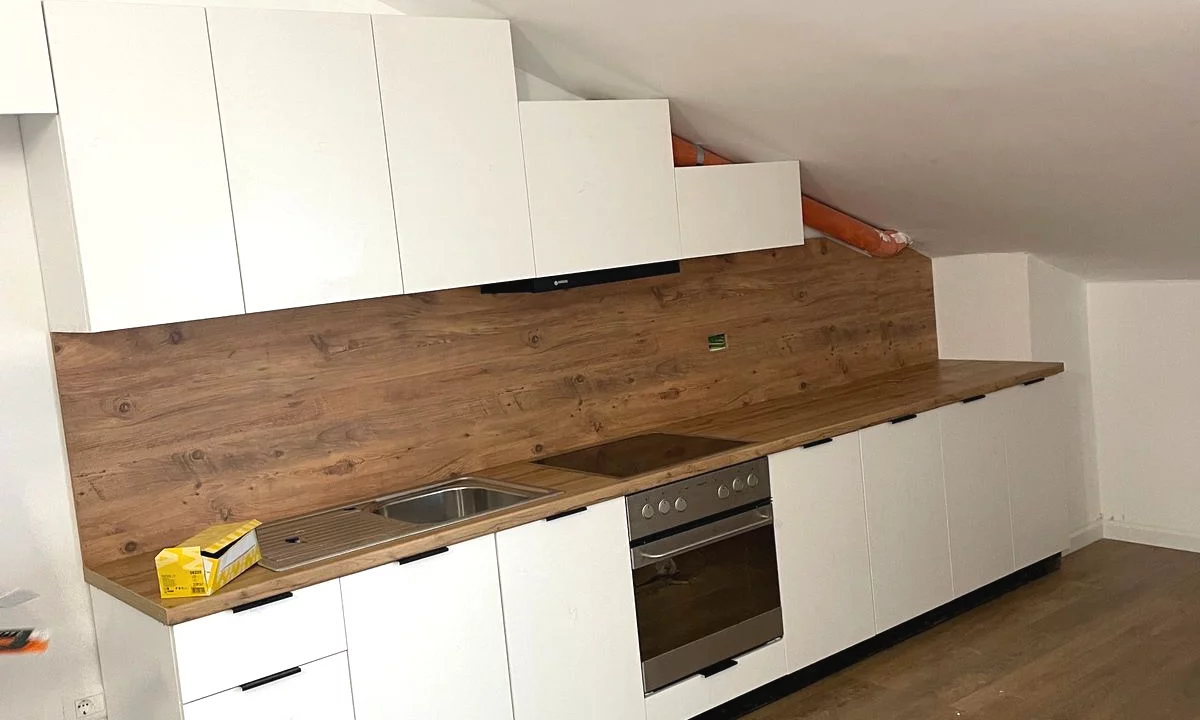 Shtepi ne shitje Apartament ne Tirane, 2+1, Mobilimi E mobiluar, Pagesa 186,550  Euro.