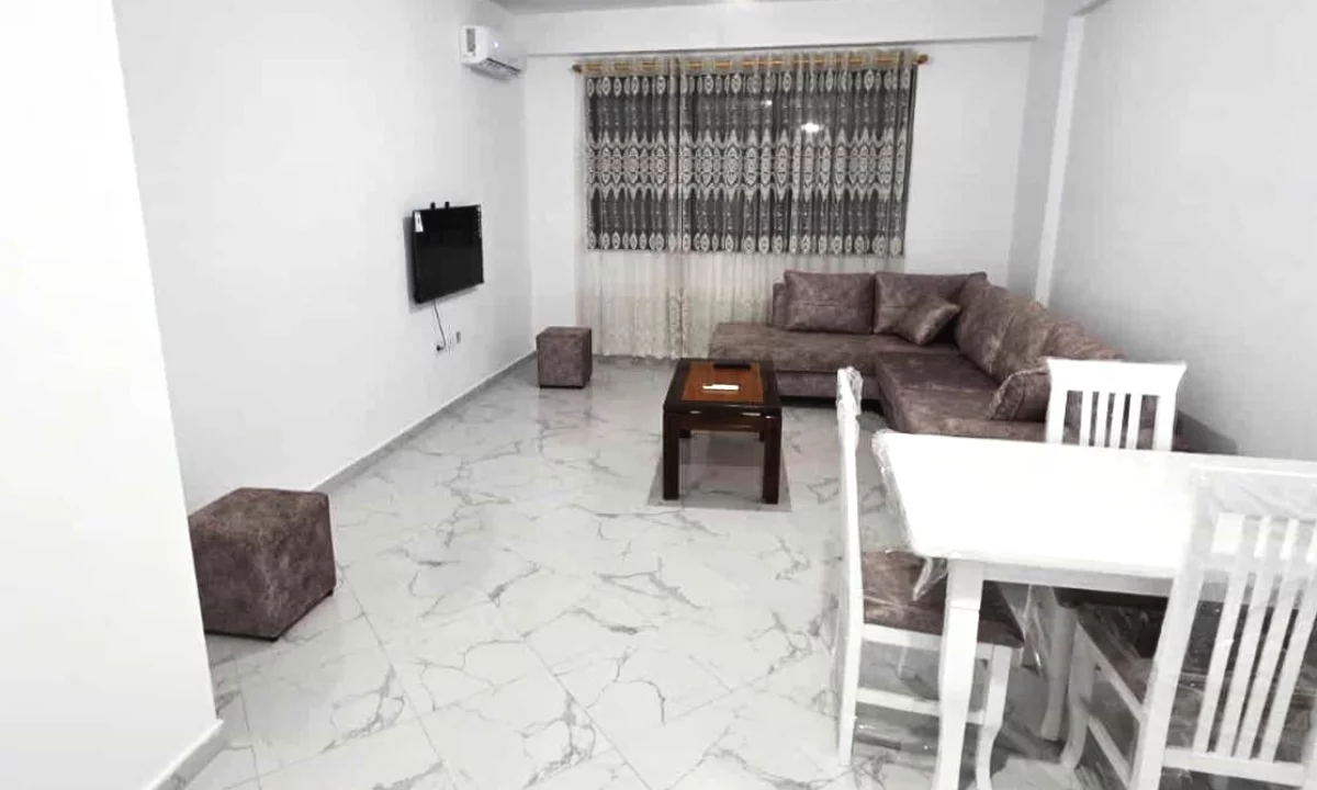 Shtepi me qera Apartament ne Tirane, 1+1, Mobilimi E mobiluar, Pagesa 45,000  Leke.