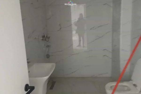 Shtepi me qera Apartament ne Tirane, 1+1, Mobilimi Bosh, pa mobiluar, Pagesa 30,000  Leke.