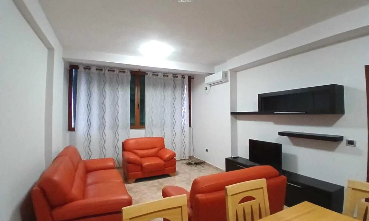 Shtepi me qera Apartament ne Tirane, 2+1, Mobilimi E mobiluar, Pagesa 600  Euro.