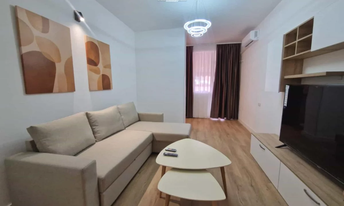 Shtepi me qera Apartament ne Tirane, 1+1, Mobilimi E mobiluar, Pagesa 1,040  Euro.
