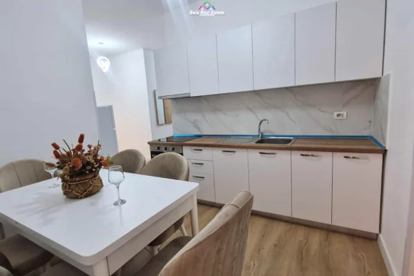Shtepi me qera Apartament ne Tirane, 1+1, Mobilimi E mobiluar, Pagesa 1,040  Euro.