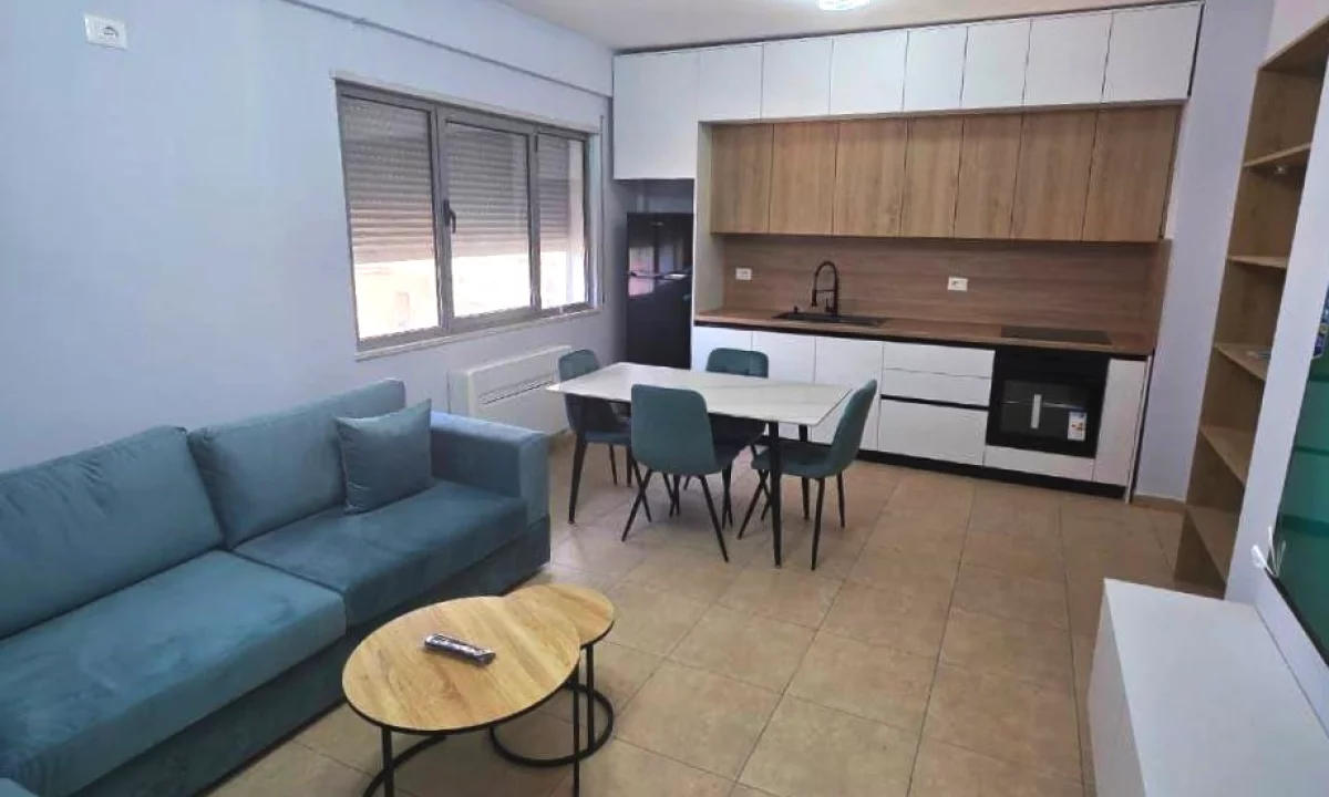 Shtepi me qera Apartament ne Tirane, 1+1, Mobilimi E mobiluar, Pagesa 50,000  Leke.