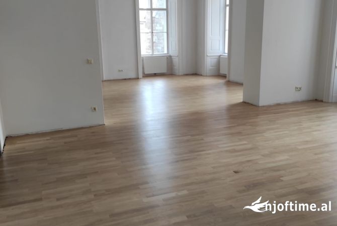 Punime gipsi Patinim lyrje shtrim parketi e shum te tjera 