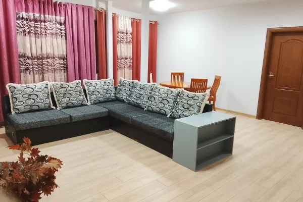 Shtepi me qera Shtepi Private ne Tirane, 1+1, Mobilimi E mobiluar, Pagesa 40,000  Leke.